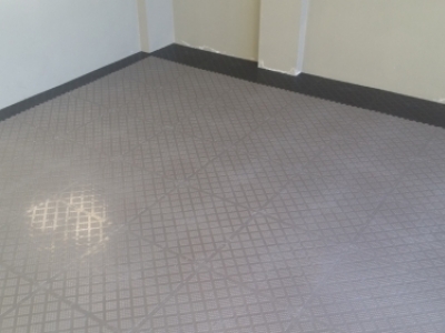 New PVC Diamond Garage Floor Tiles